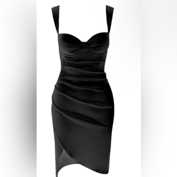 Leau NWT Halo Black Mini Dress Size Medium - Picture 1 of 10